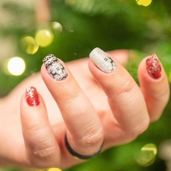 Color street - Picture 3 of 5